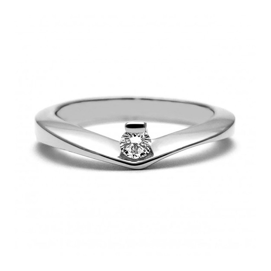 Anillo de Compromiso, plata natural ley .925, peso aproximado 3gr, gema zirconia de 4 milímetros de diámetro.