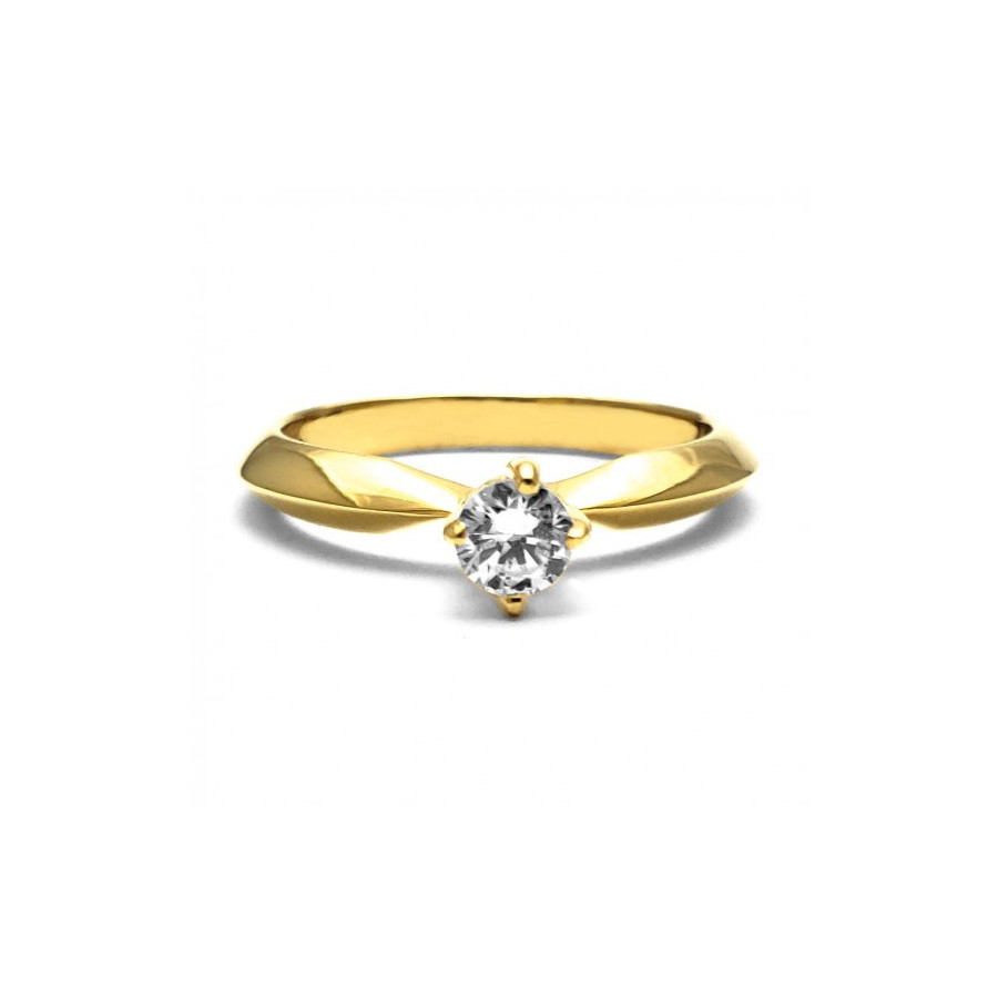 Anillo de Compromiso, oro amarillo 14k, peso aproximado 3.24gr, gema zirconia de 4 milímetros de diámetro. Anillo de Compromiso, oro amarillo 14k, peso aproximado 3.24gr, gema zirconia de 4 milímetros de diámetro.