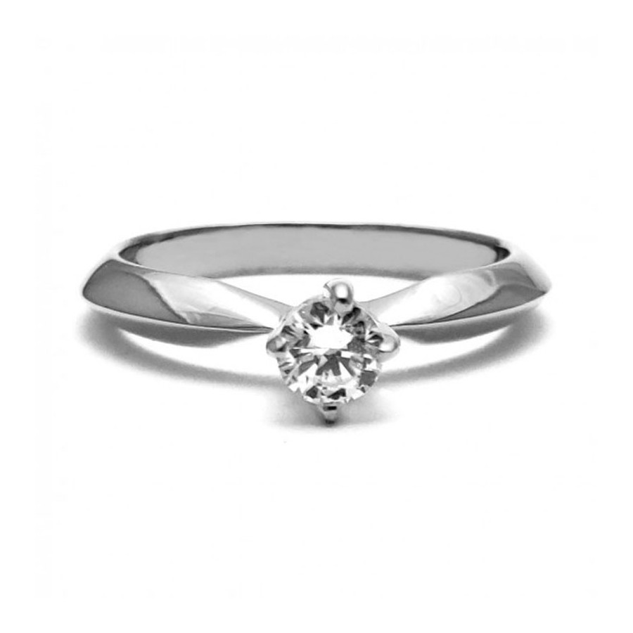 Anillo de Compromiso, oro blanco 14k, peso aproximado 3.24gr, gema zirconia de 4 milímetros de diámetro. Anillo de Compromiso, oro blanco 14k, peso aproximado 3.24gr, gema zirconia de 4 milímetros de diámetro.