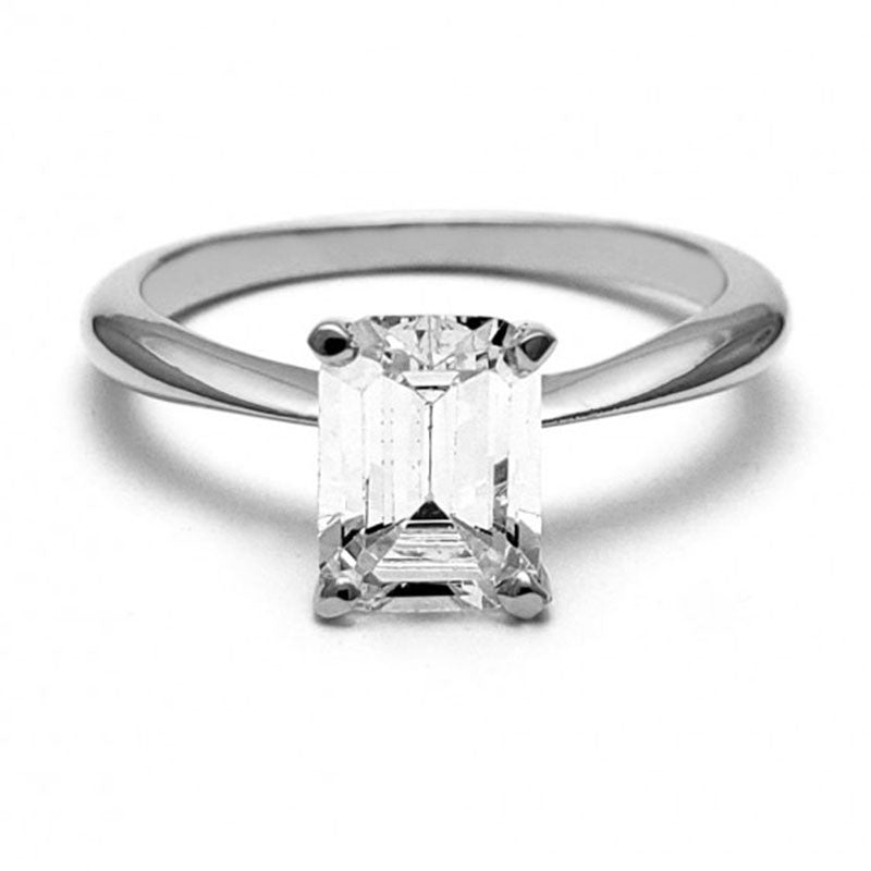 Anillo de Compromiso Solitario Corte Esmeralda | Oro Blanco 14K | Zirconia 7.5 × 5.5 mm | Peso aprox. 3.04 g