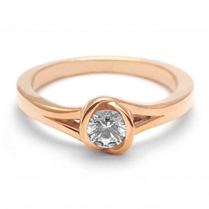 Anillo de Compromiso Solitario | Oro Rosa 14K | Zirconia de 4.5 mm | Peso aprox. 3.52 g